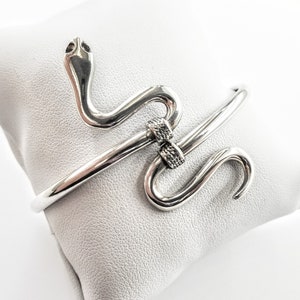 Snake bracelet in sterling silver 925, handmade serpent bracelet, silver snake jewelry for women