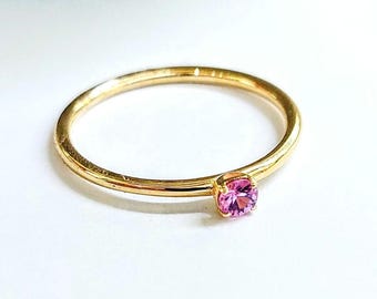 Pink sapphire solitaire ring in 14K gold, stackable gold ring, birthstone jewelry
