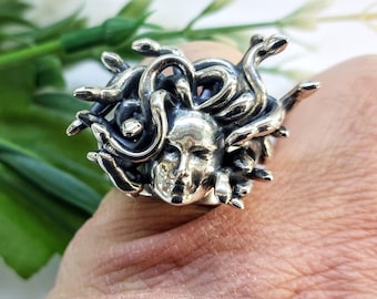 Medusa head ring in sterling silver 925, Greek mythological creature, Gorgon jewelry