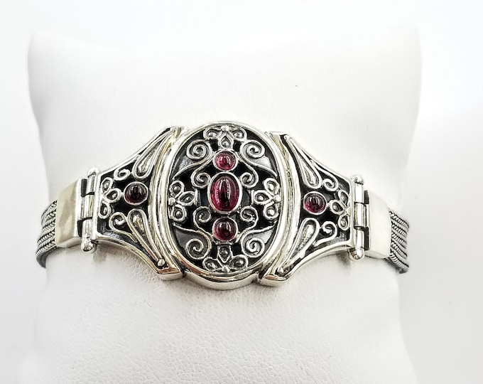 Handmade byzantine bracelet in sterling silver 925 with garnet gemstones, byzantine jewelry