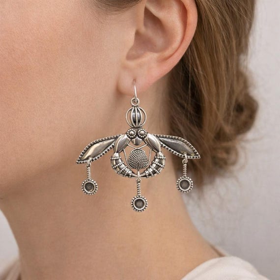Double bee earrings in sterling silver 925.