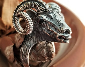 Ram ring in sterling silver 925.