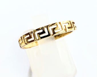 Greek key ring in 14K gold