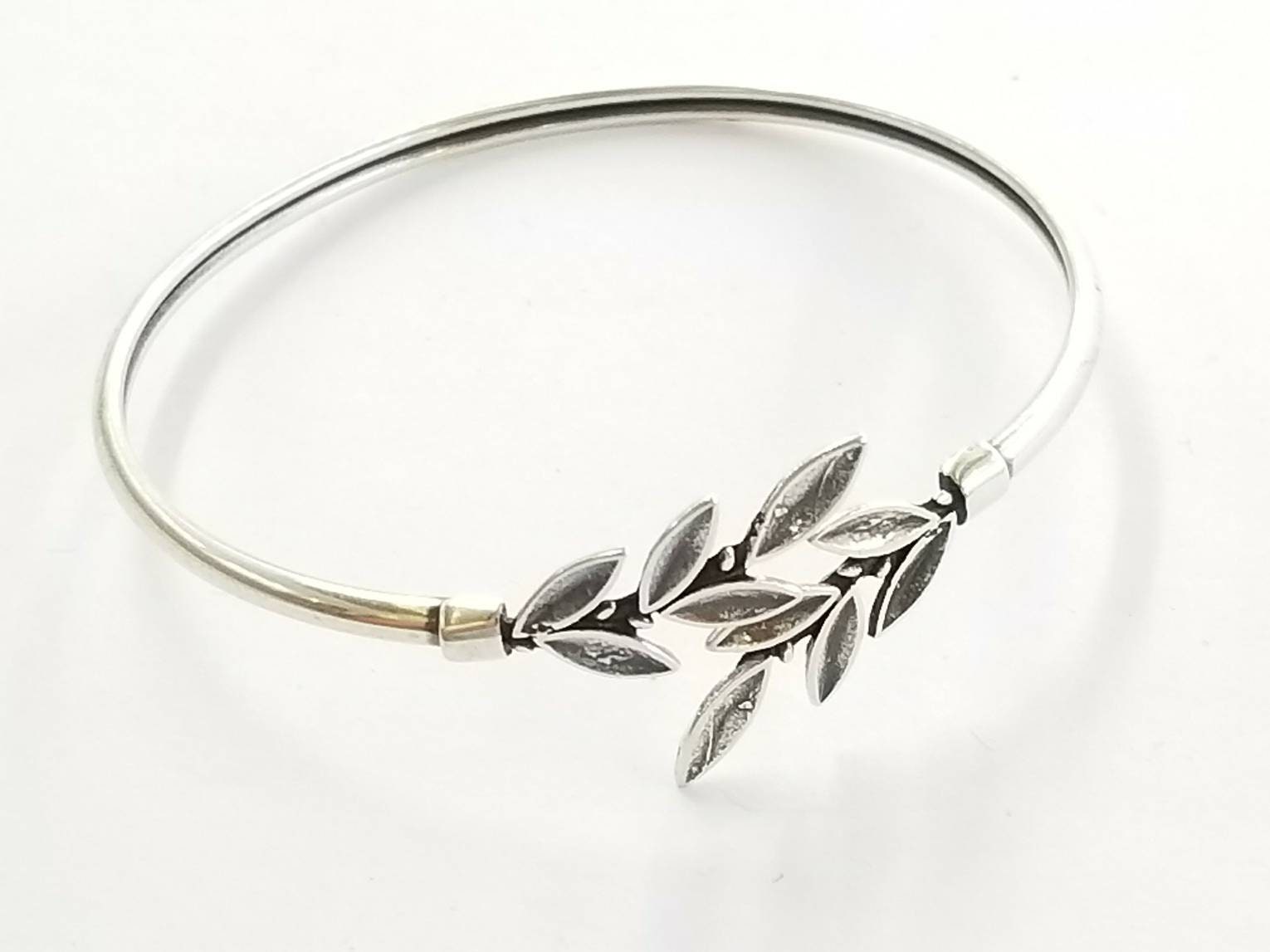 Olive Leaf Bangle Bracelet in Solid 