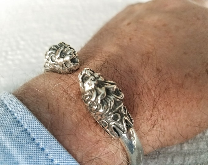 Large lion bracelet in sterling silver 925, animal cuff bracelet, silver torc bracelet