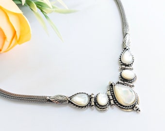 Mother of Pearl Necklace in sterling silver 925 with boho style bezels