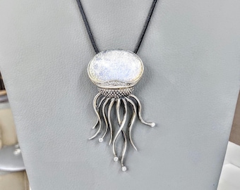 Jellyfish necklace, sterling silver 925, moonstone jewellery, sea-creature accessory for marine-life enthusiasts
