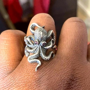 Adorable anillo de pulpo de plata de ley, joyería inspirada en la vida marina, anillo ajustable con forma de criatura marina