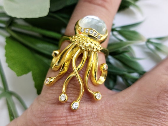 Gold jellyfish ring, sterling silver 925, mother of pearl gemstone, ocean inspired jewelry