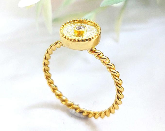 Handmade K18 gold byzantine ring with diamond, byzantine jewelry for women