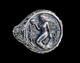 Mermaid ring in sterling silver 925, signet ring with sea-creature , elegant unisex gift