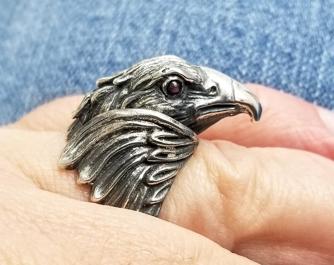 Handcrafted Silver Eagle Ring with Detailed Wings – Statement Jewelry for Men and Women