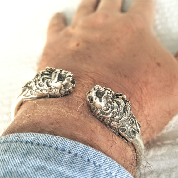 Large lion head bracelet, adjustable animal cuff