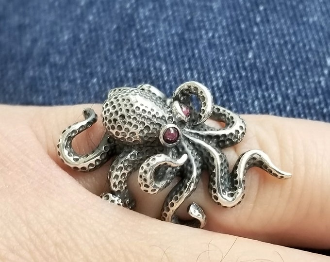 Adorable Sterling Silver Octopus Ring, Dark Textured Skin and Garnet Eyes, Adjustable Size