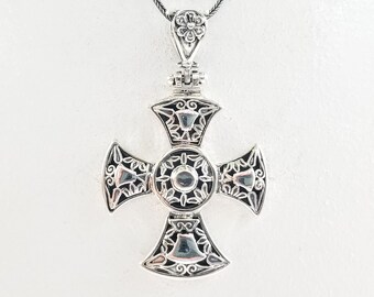 Perforated byzantine cross necklace in sterling silver 925.