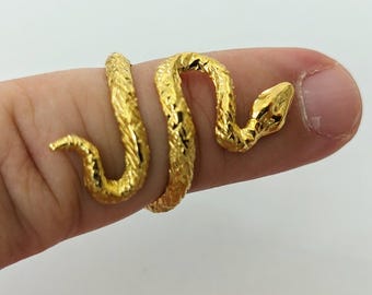 Anillo de serpiente texturizado de oro de 14 quilates, joyería de