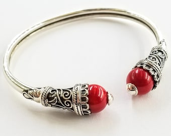 Coral bracelet in sterling silver 925 with byzantine bezels