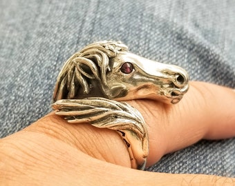 Bague Tête de cheval fabriquée par un atelier français