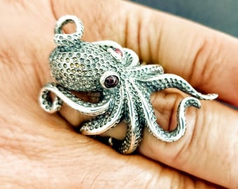 Textured octopus ring in sterling silver 925, marine-life jewelry