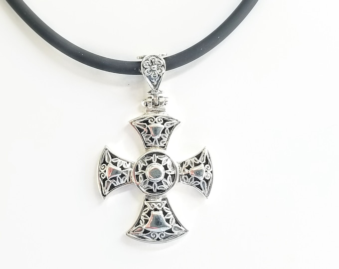Byzantine cross in sterling silver 925 with intricate perforations, religious jewelry, silver cross