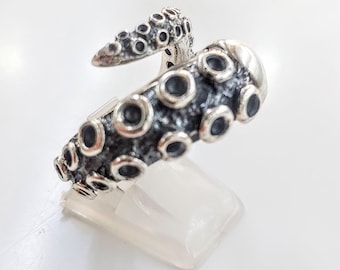 Octopus tentacle ring in sterling silver 925