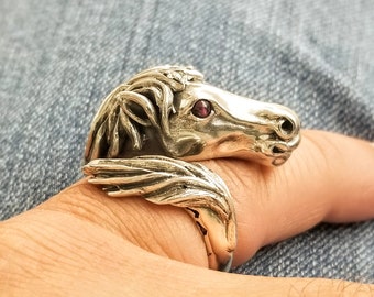 Adjustable Sterling Silver Horse Head Ring with Garnet Eyes, Handmade Equestrian Jewelry with Detailed Mane and Tail