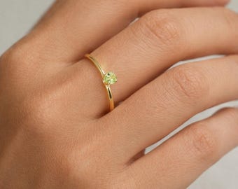 14K gold ring with Peridot Solitaire gemstone, minimal  birthstone jewelry for her.