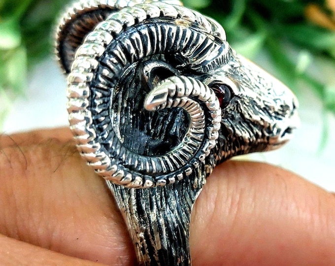 Ram ring in sterling silver 925.