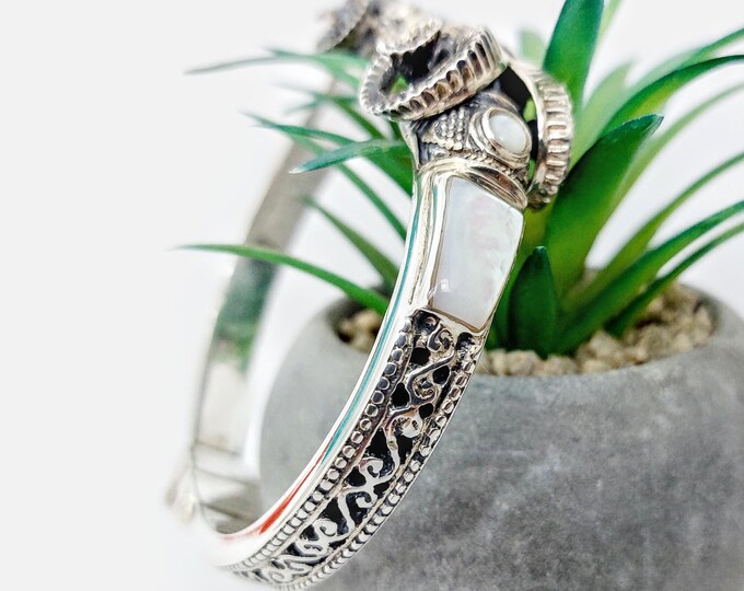 Ram bracelet in sterling silver 925 with mother of pearl inlays, ram heads bracelet