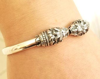 Lion bracelet in sterling silver 925, lion head torque cuff, leo zodiac, animal jewelry.