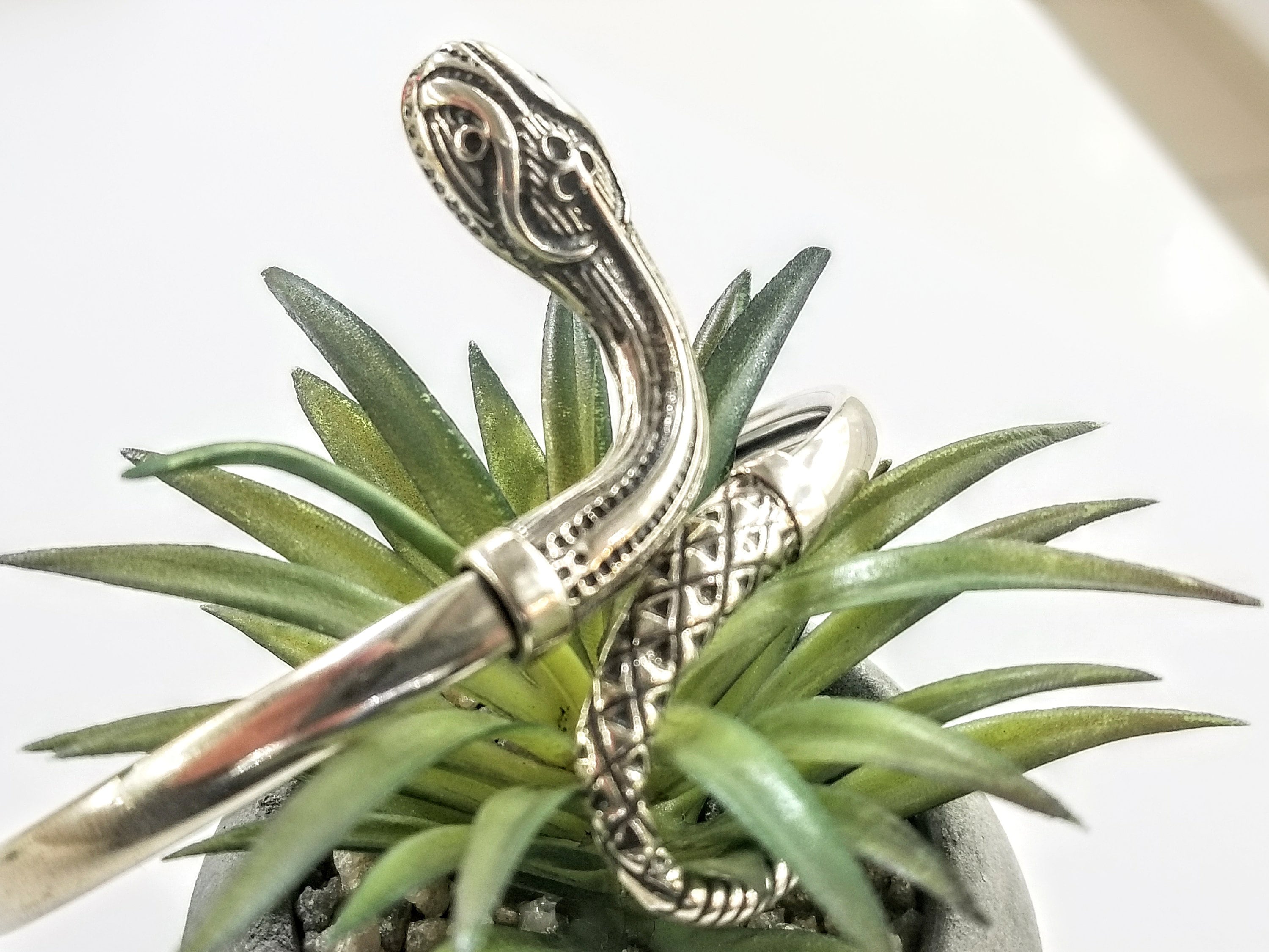 Classic Handcrafted Solid Sterling Silver 6 mm Wheat Snake Bracelet  8Long,Snake — Discovered