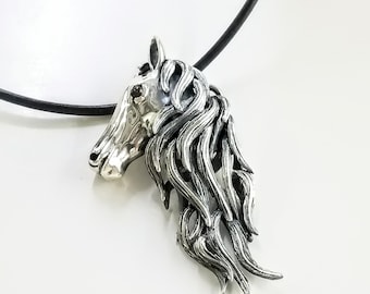Elegant Horse Head Pendant: Sterling Silver Necklace with Stylish Black Leather Cord