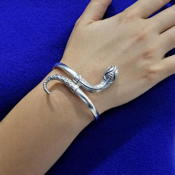 Museum copy silver snake bracelet, adjustable and unisex