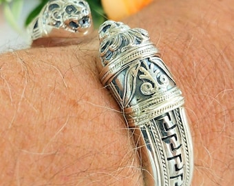 Lion Head Bracelet in sterling silver 925 with Greek Key Design and  Comfort Fit lining