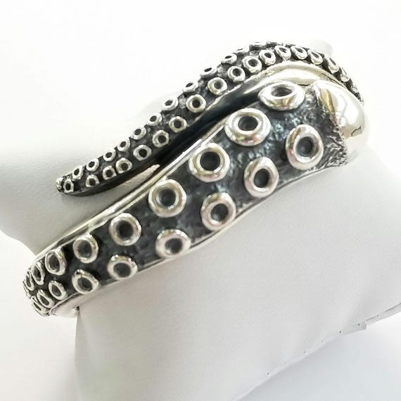 Octopus tentacle bracelet in sterling silver 925
