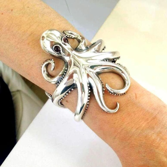 Octopus cuff bracelet in sterling silver 925