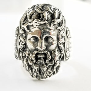 Large silver ring of Mythical God Zeus with Ionic columns decorating the shank