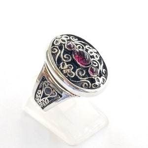 Perforated byzantine ring with garnets in sterling silver 925, garnet jewelry, statement ring