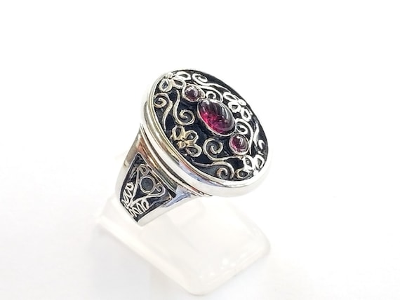 Perforated byzantine ring with garnets in sterling silver 925, garnet jewelry, statement ring