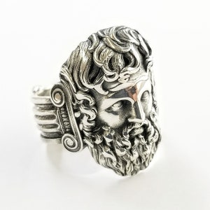 Large silver ring of Mythical God Zeus with Ionic columns decorating the shank