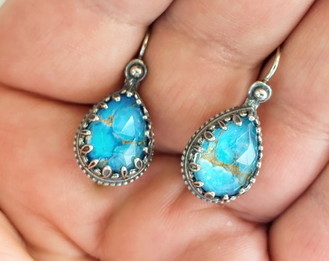 Turquoise earrings in sterling silver 925 with teardrop gemstones