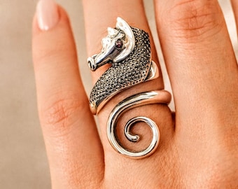 Sterling silver seahorse ring, handmade marine-life jewelry, ocean creature statement ring