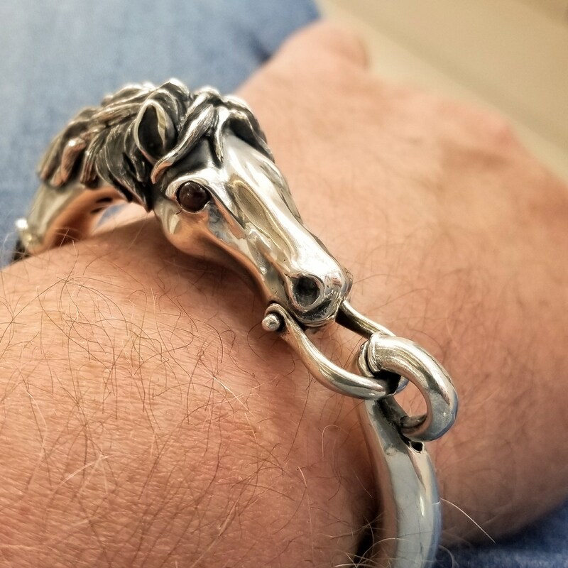 @Horse Bit Toggle Bracelet - Gold main image 0