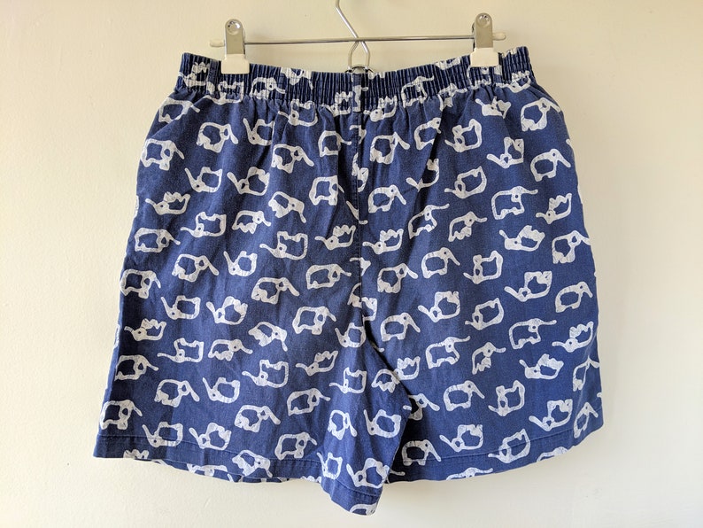 Vintage 80s All-Over Elephant Pattern Print Shorts Blue White Beach Board Bottoms Pockets Cotton Mens Medium