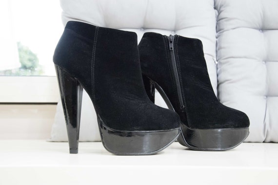 Black suede high heel boots platform 