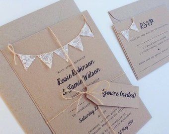 Hochzeitseinladung Rustikal Spitze Bunting auf Kraft Karte, RSVP Zwirn und Anhänger