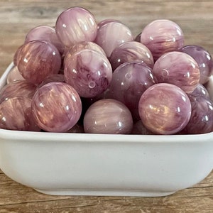 20mm Mauve Double Color Imitation Shell with Gold Glitter Powder Chunky Bead, 10 Count