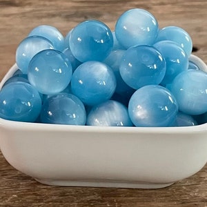 20mm Bright Blue Pearly Luster Imitation Shell Chunky Bead, 10 Count