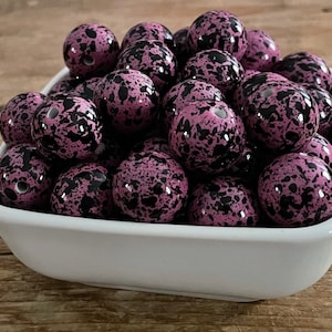 20mm Pinkish Purple and Black Splatter Bubblegum Chunky Bead, 10 Count
