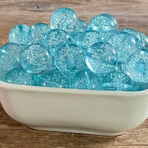 20mm Light Aqua Transparent with Bubbles Chunky Bead, 10 Count